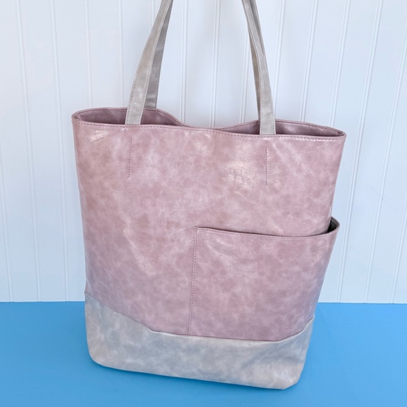 Coco+Carmen Vegan Leather Elegant Pink shoulder bag - Picture 7 of 17